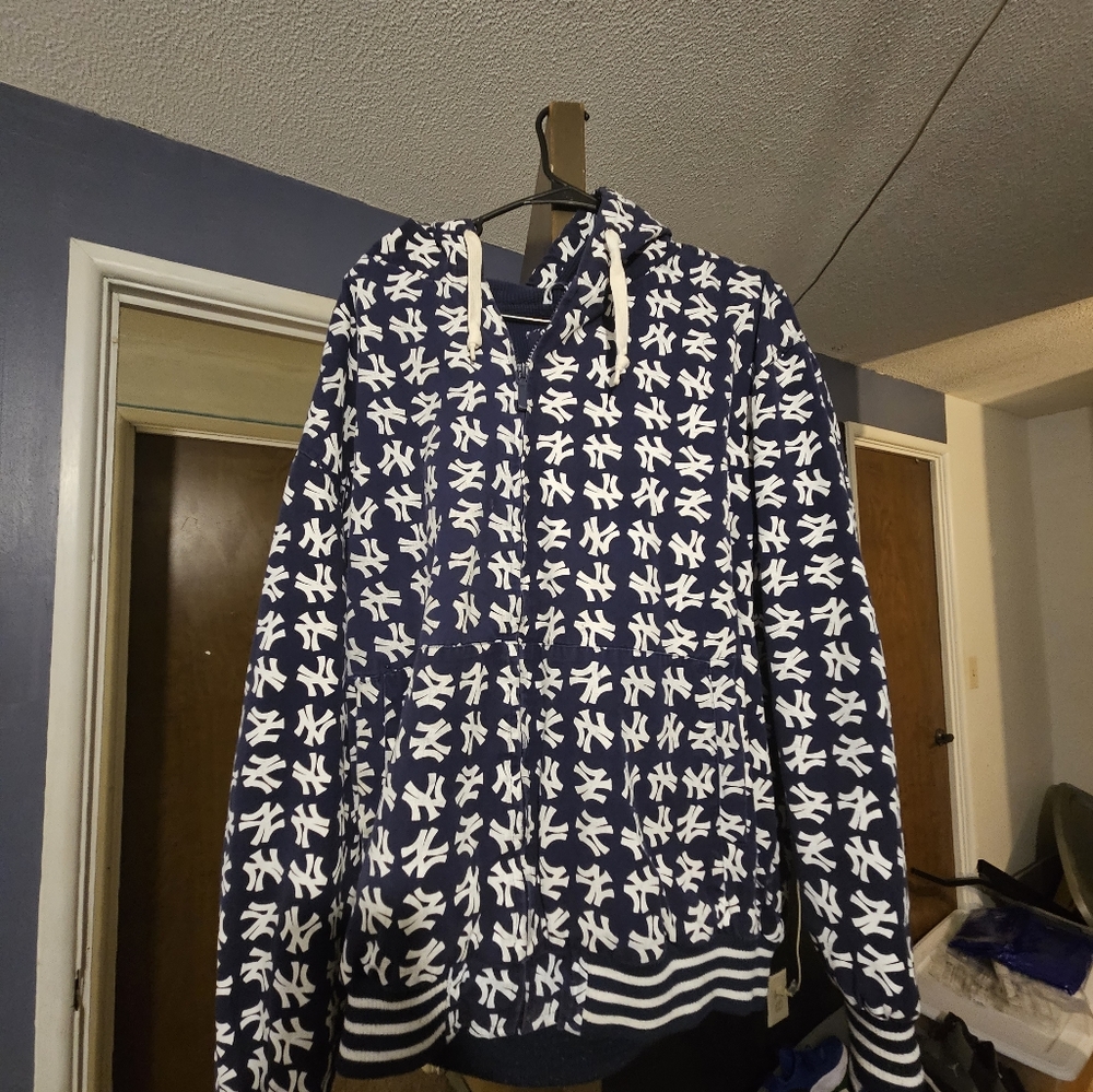 Yankees Authentic Winter Sweater